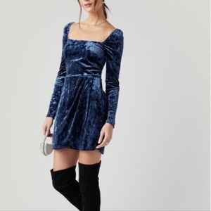 Francesca's Mi Ami Blue Crushed Velvet Mini Dress, Sz M